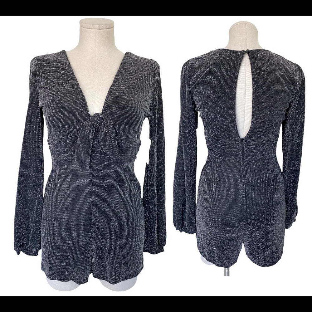 Women’s Long Sleeve Romper Onesie Shorts Black Metallic NWT M